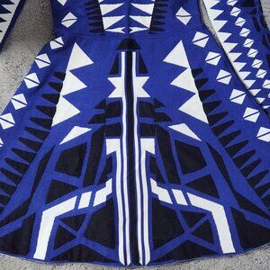 Parker Triangle Knee Length Dress LS Size XS